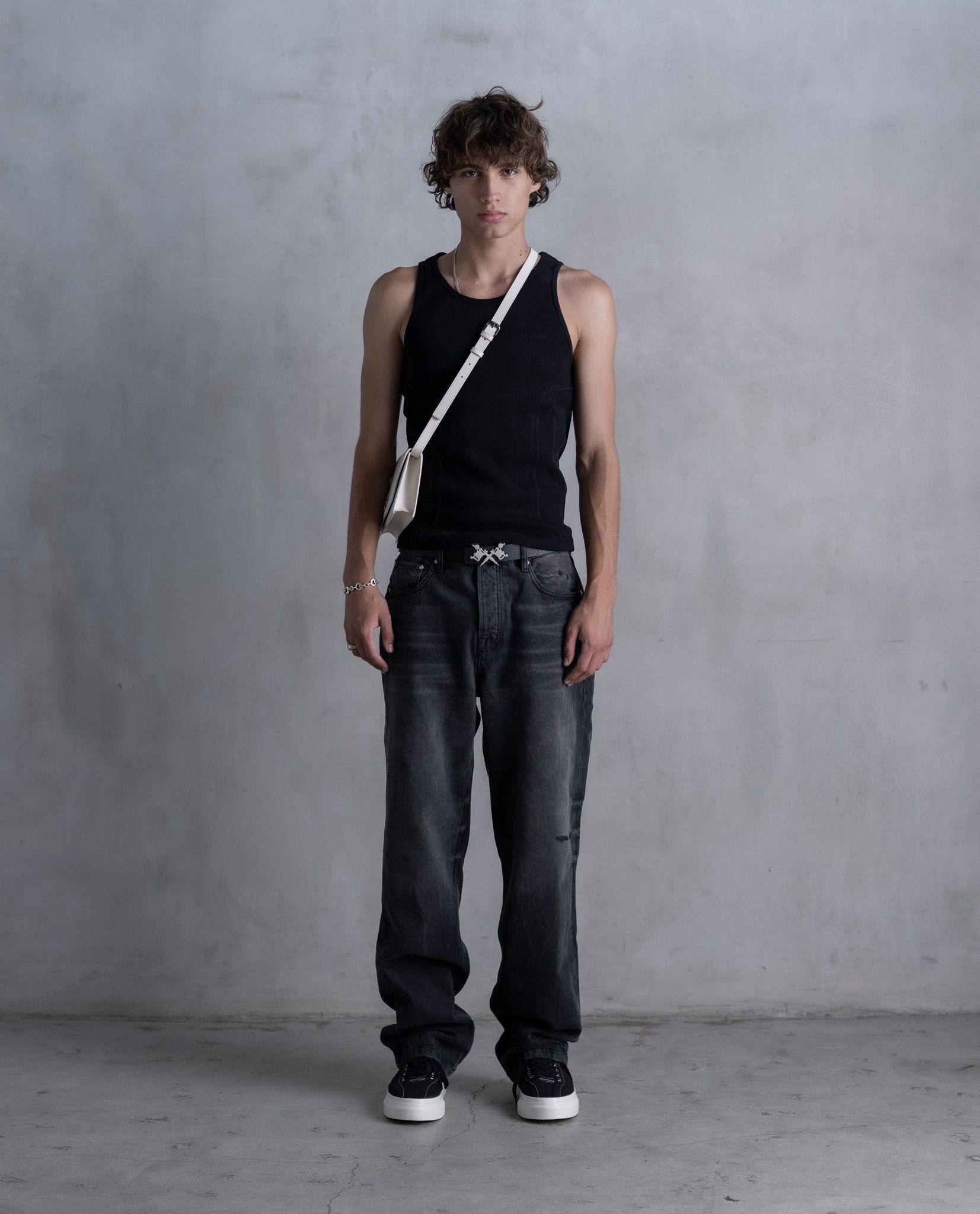 ROOT U TANK BLACK - Root Atelier™ by Eugen Lods